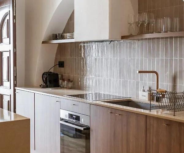 Zerania Selana * Rhodes City